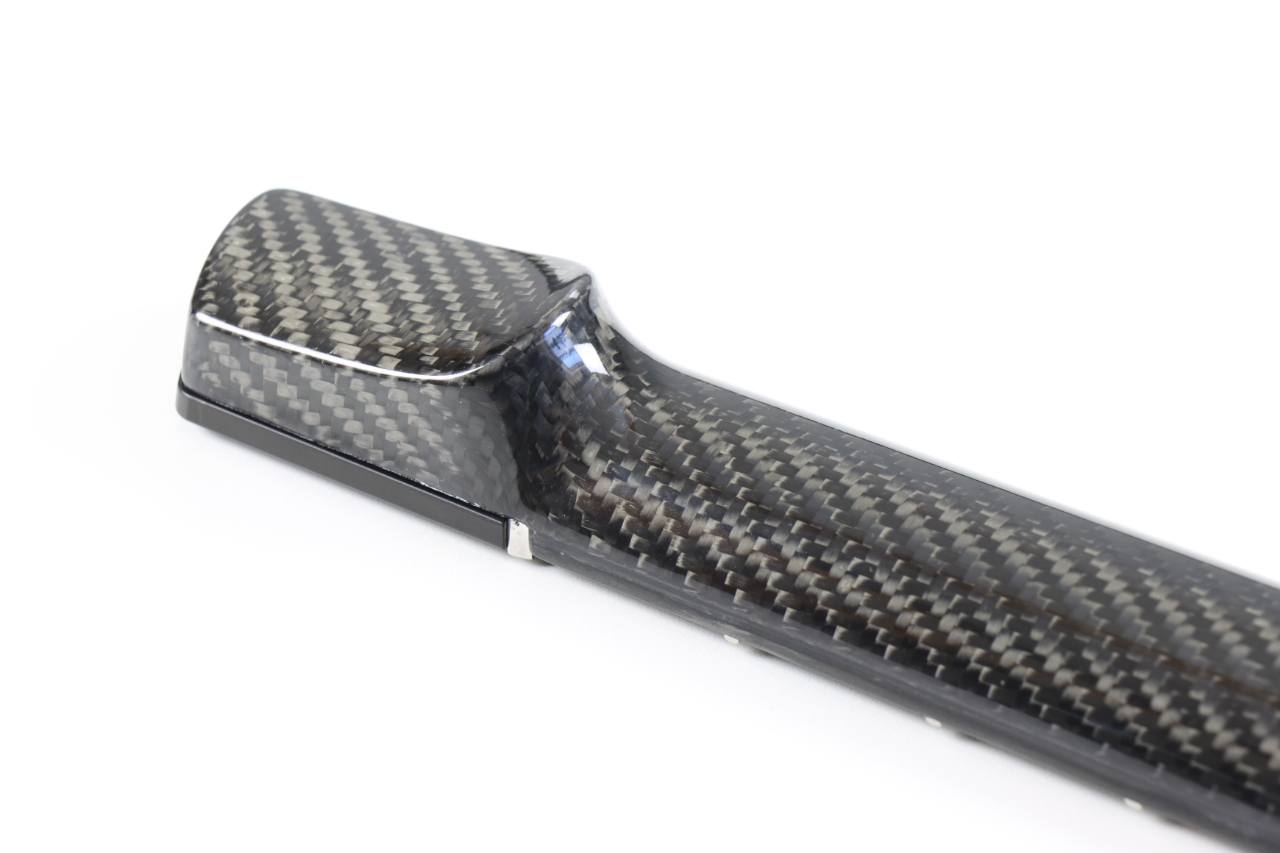 NS Design Fin 6 guitar
