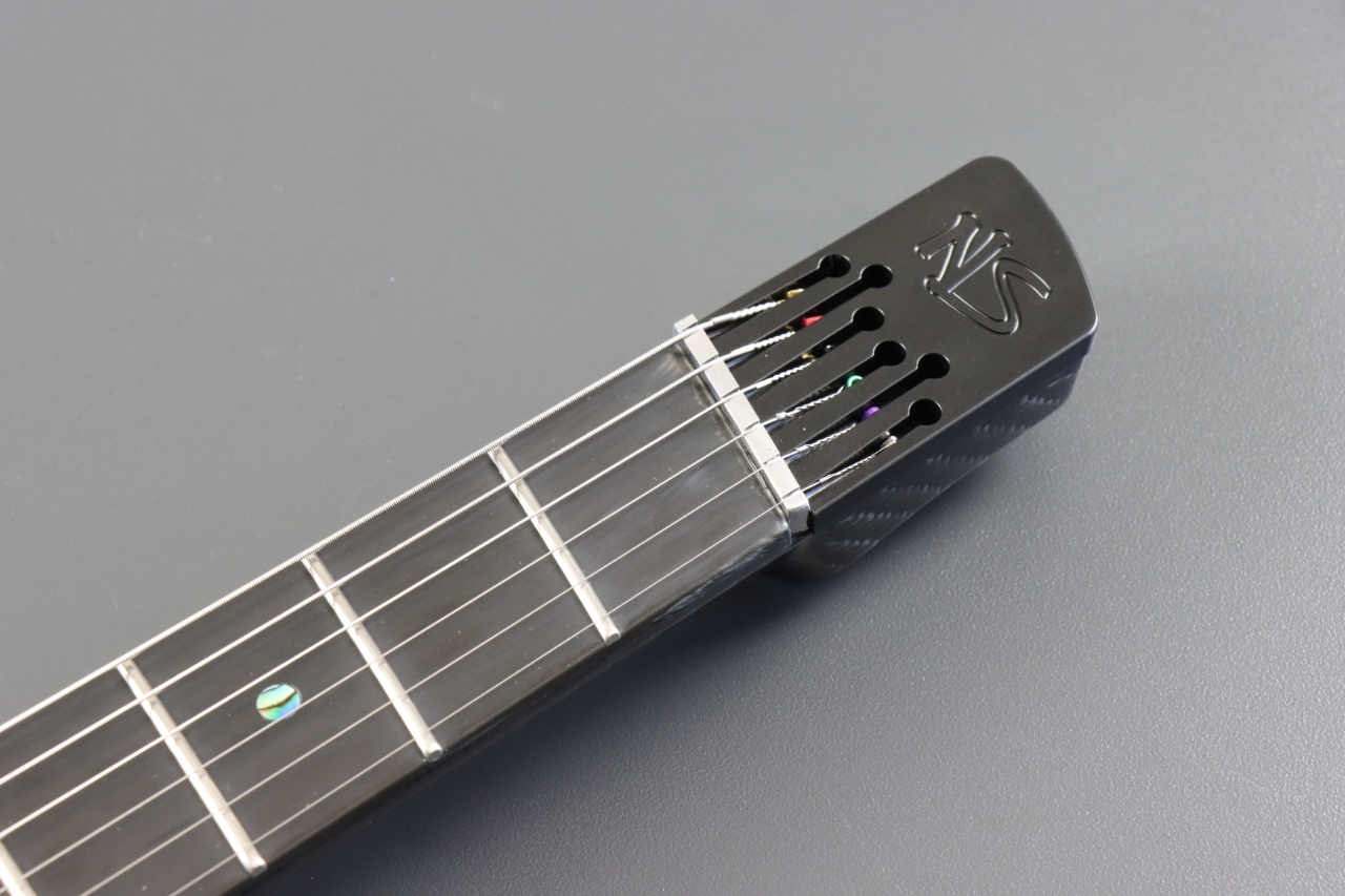 NS Design Fin 6 guitar